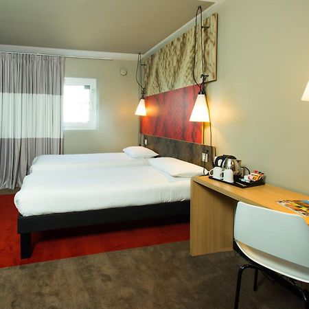 Ibis Leicester Room photo