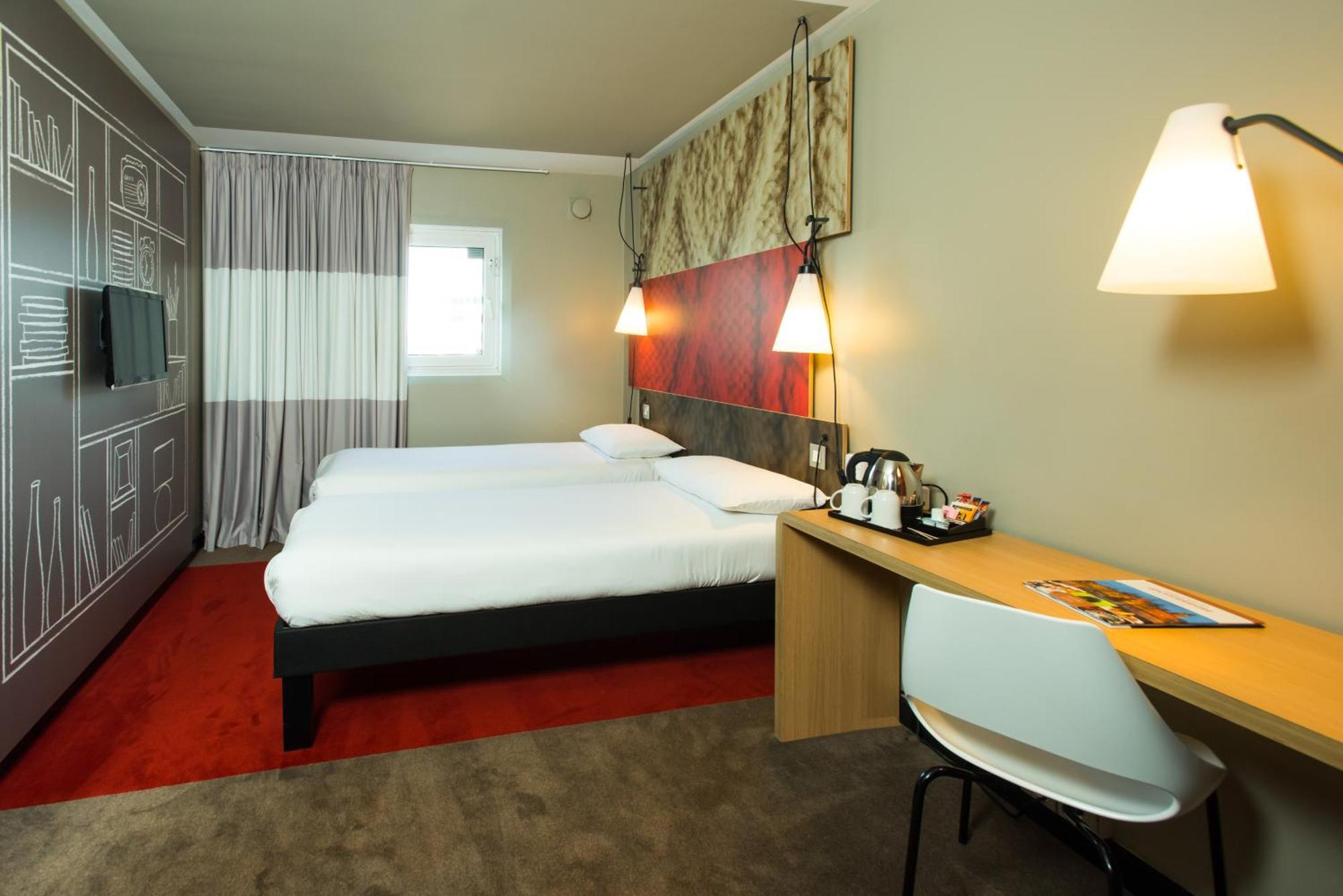 Ibis Leicester Room photo